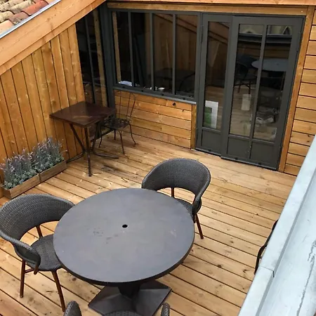 Location Loft D'artiste Dans Village Pittoresque *
